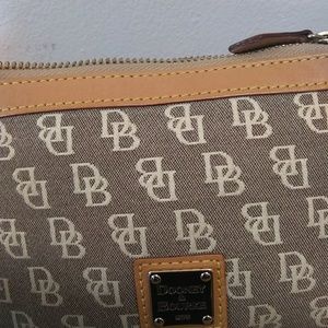 Vintage Dooney & Bourke wallet
